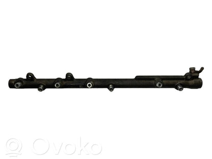 Degvielas maģistrālā caurule