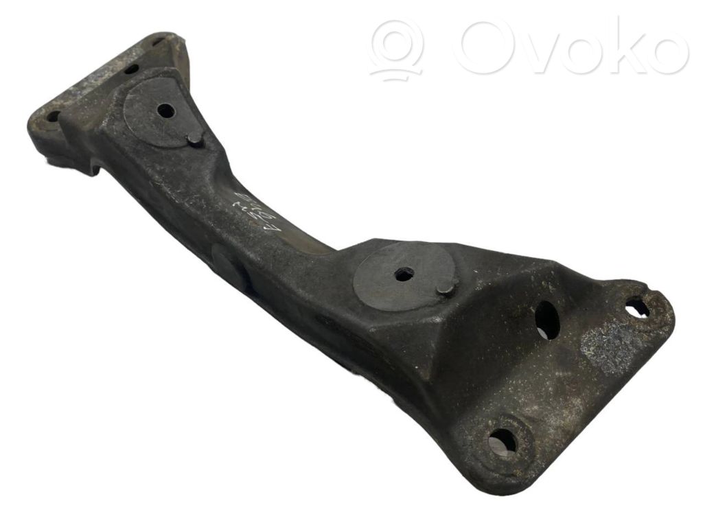 Кронштейн крепления трансмиссии