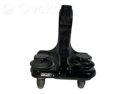 Aizmugurē apakšējā vira (eņģe)