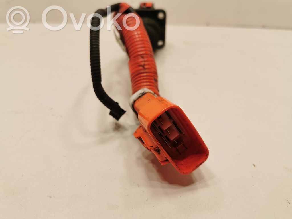 Elektriskās automašīnas uzlādes ligzda