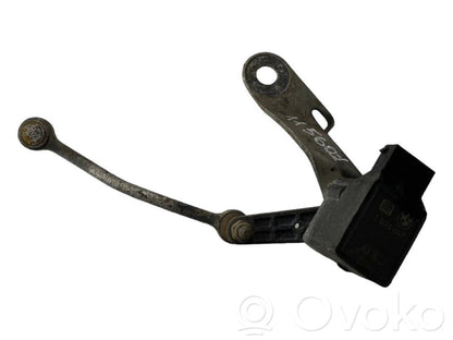 Augstuma sensors (priekšējo lukturu)