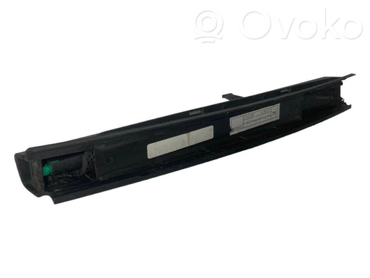 Занавеска на окне сзади