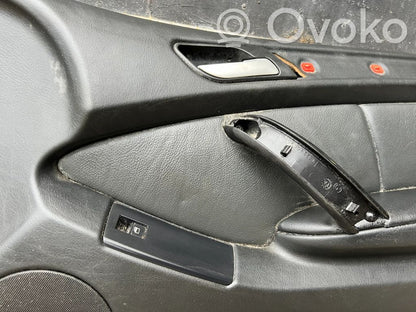 Priekšējo durvju apdare