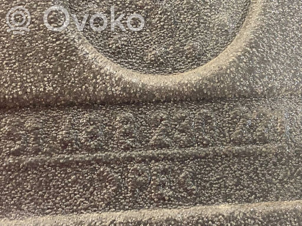 Другие типы деталей отделки задней двери