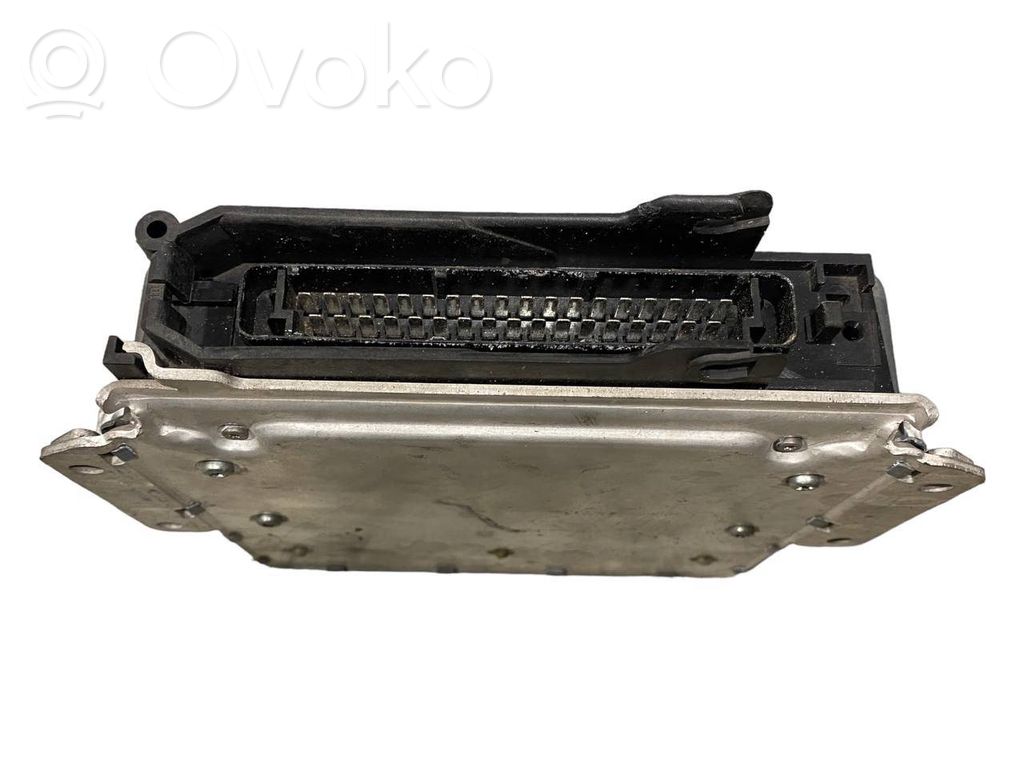 Блок управления двигателем