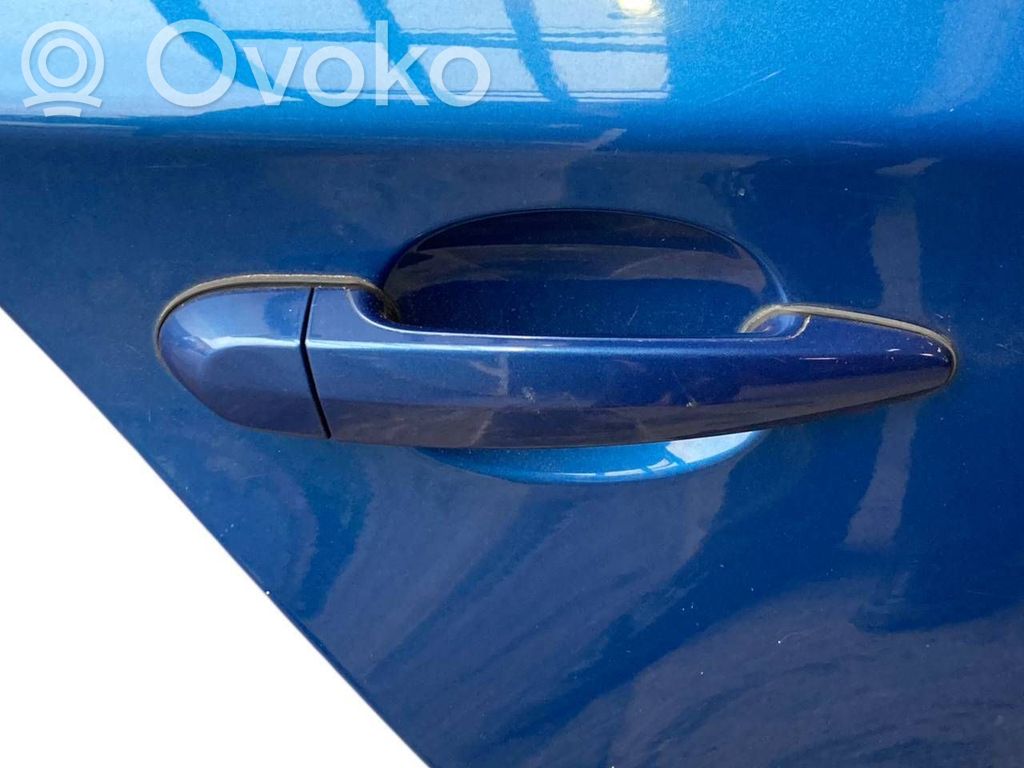 Aizmugurējās durvis