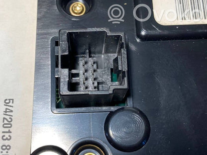 Gaisa kondicioniera / klimata kontroles / salona apsildes vadības bloks (salonā)