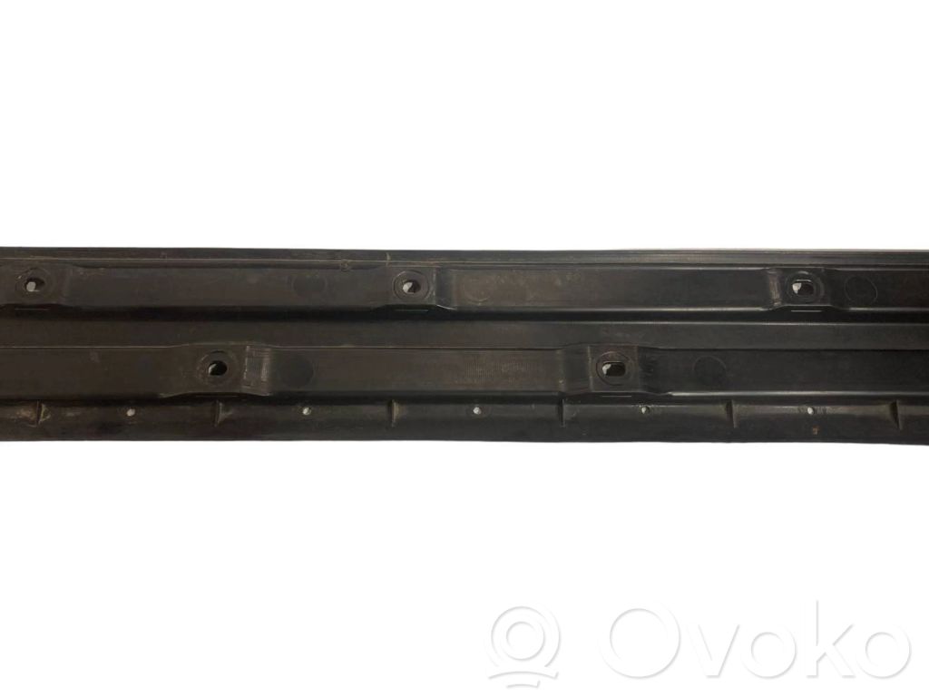 Sānu apakšas aizsardzība