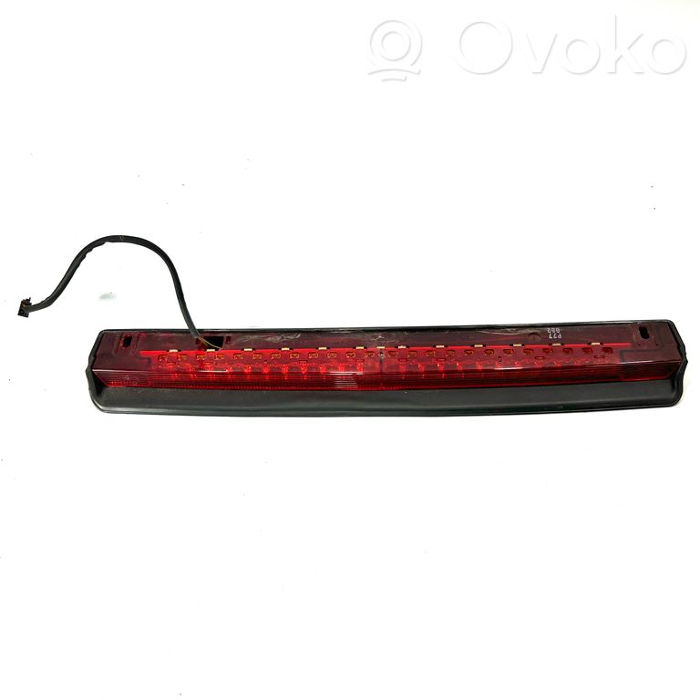 Papildu bremžu signāla lukturis