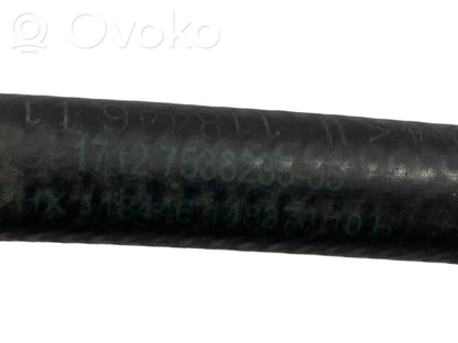 Caurulīte (-es) / šļūtene (-es)