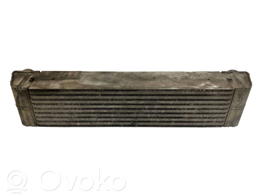 Starpdzesētāja radiators