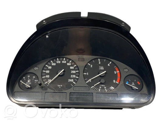 Spidometrs (instrumentu panelī)