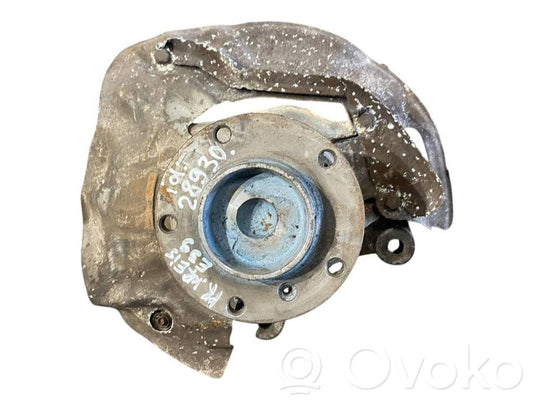 Priekšējā riteņa rumbas vārpstas šarnīrs (stupica, capfa)