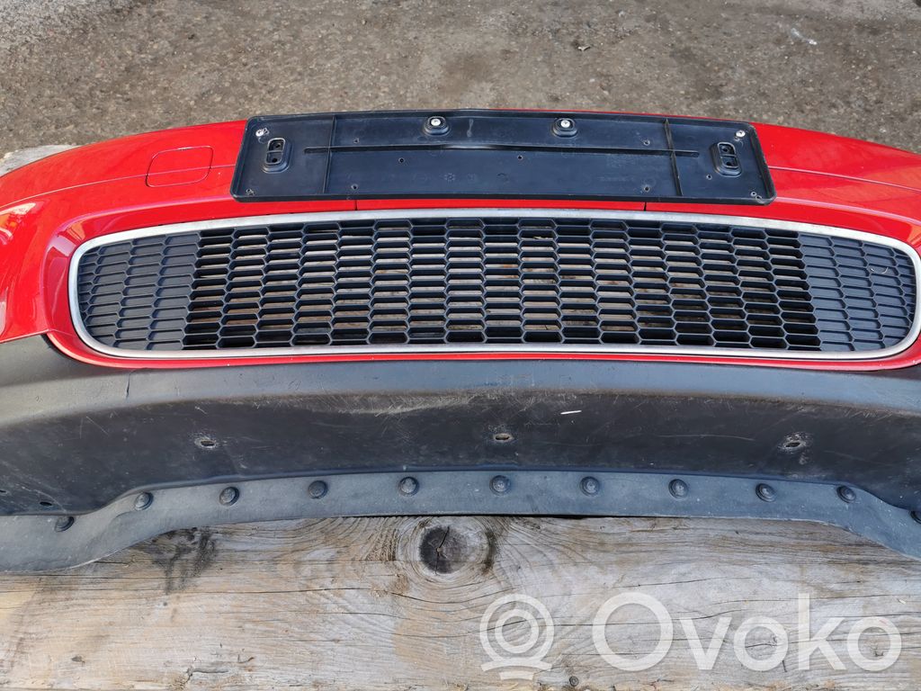 Передний бампер