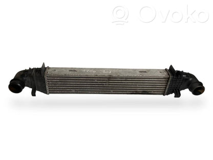 Starpdzesētāja radiators