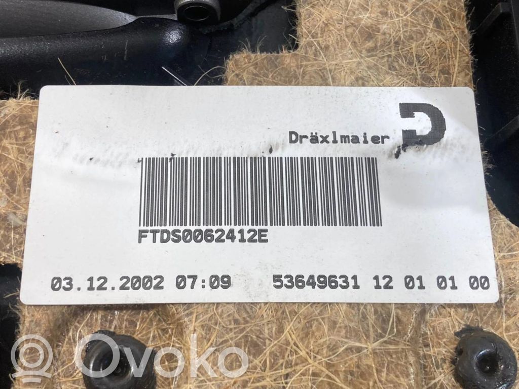 Apšuvums aizmugurējām durvīm