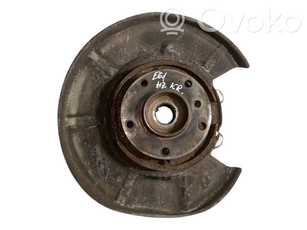 Aizmugurē riteņa rumbas vārpstas šarnīrs (stupica, capfa)