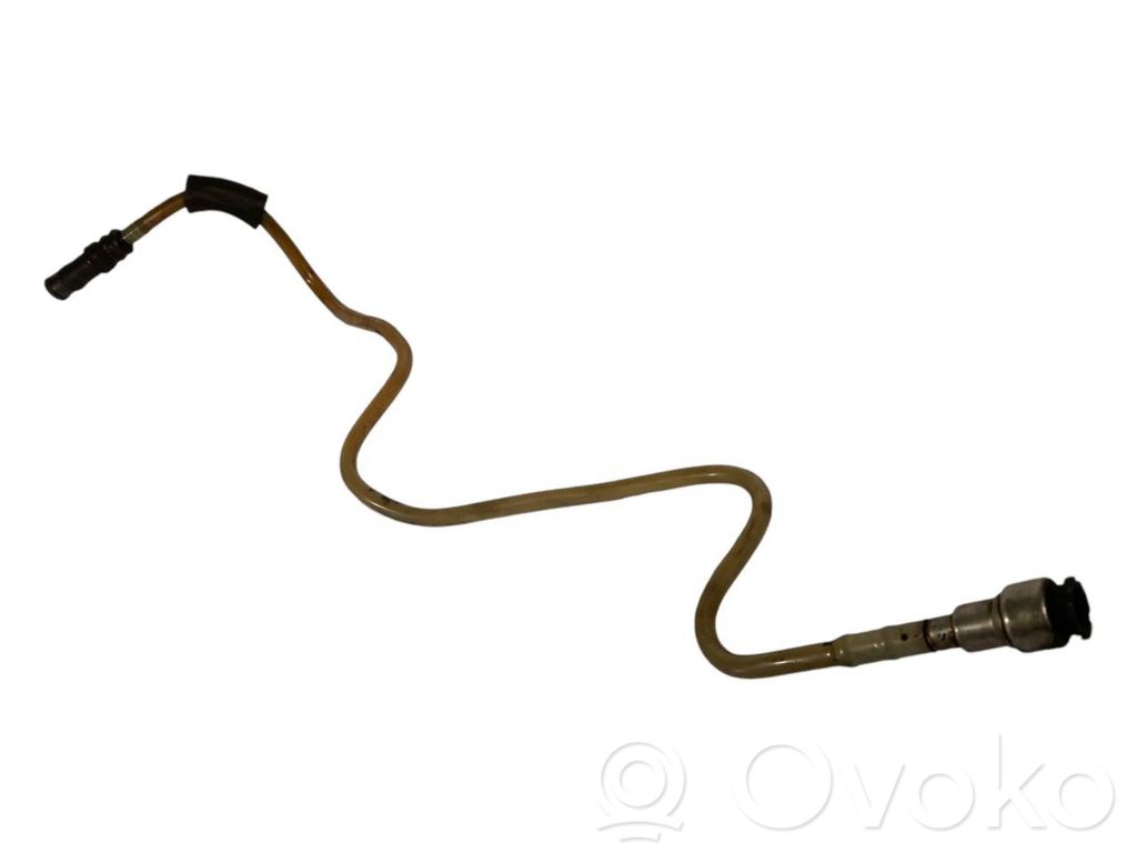 Degvielas caurulīte (-es)