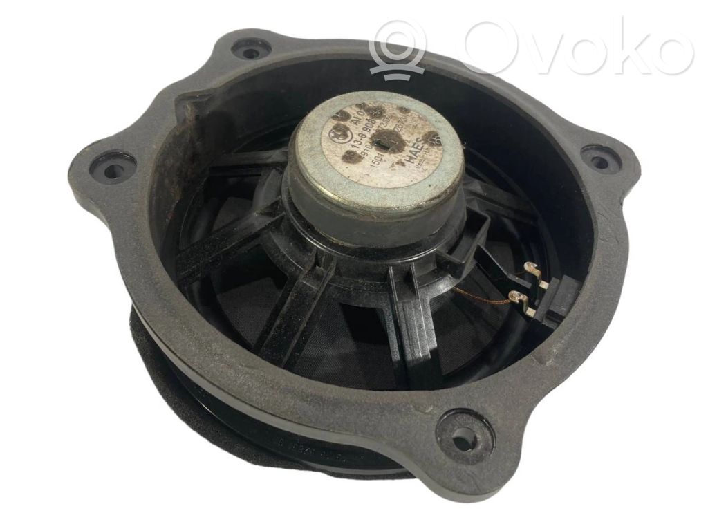 Динамик(и) в передней двери