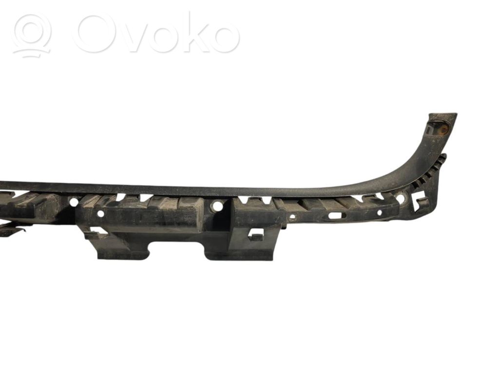 Rear bumper mounting bracket