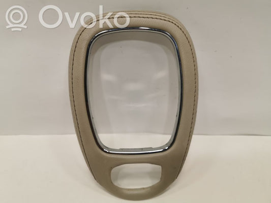 Декоративная накладка на рычаг переключения передач (пластик)