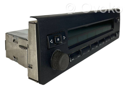 Radio / CD/DVD atskaņotājs / navigācija