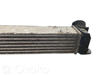 Starpdzesētāja radiators