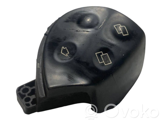 Steering wheel buttons/switches