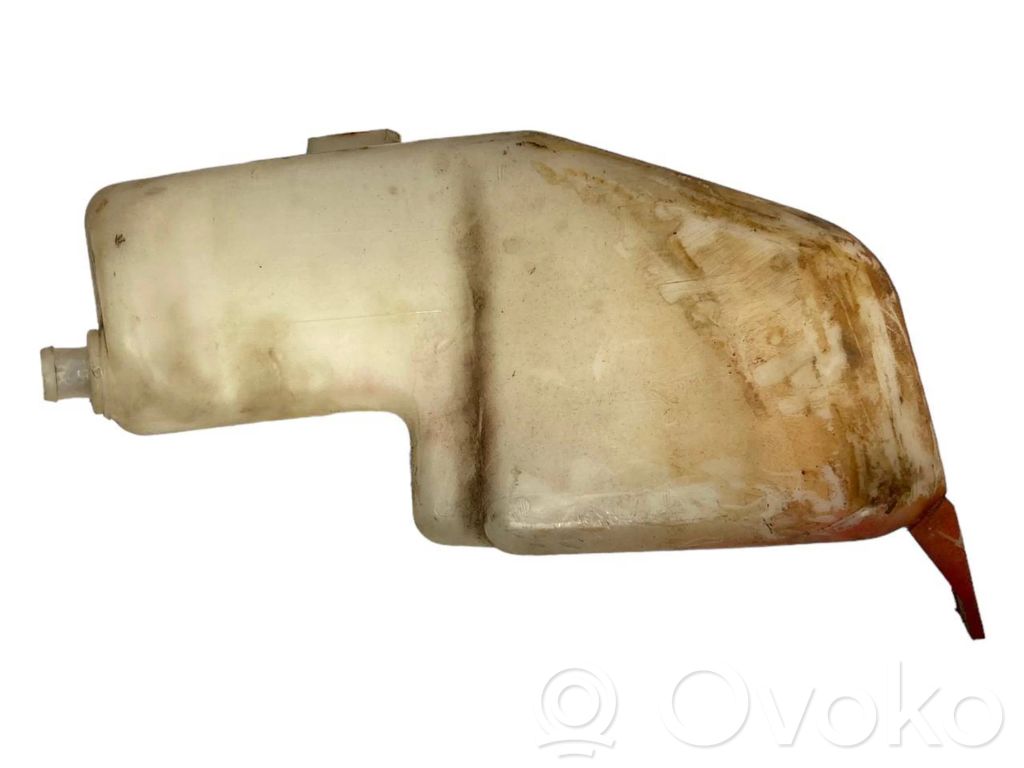 Logu šķidruma tvertne