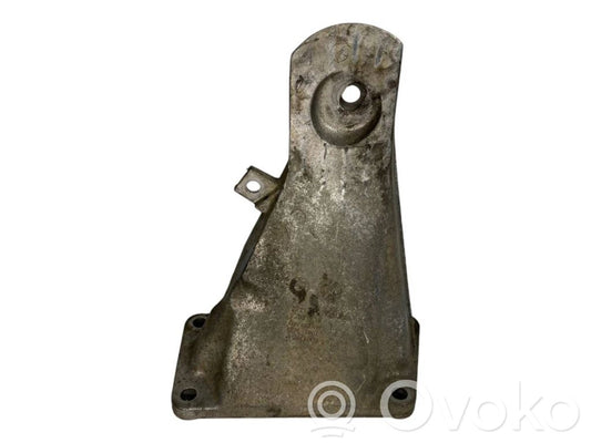 Engine mounting bracket