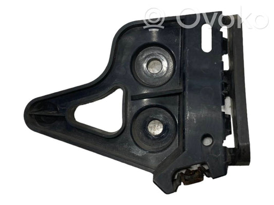 Кронштейн крепления заднего бампера