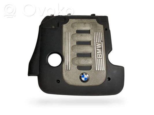 Dzinēja pārsegs (dekoratīva apdare)