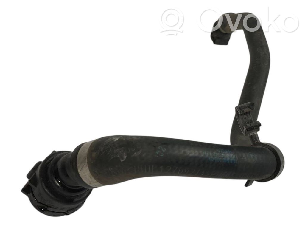 Caurulīte (-es) / šļūtene (-es)