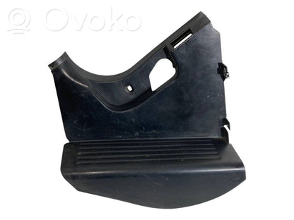 Kāju zonas sānu dekoratīvā apdare