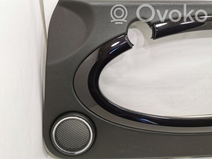 Priekšējo durvju apdare