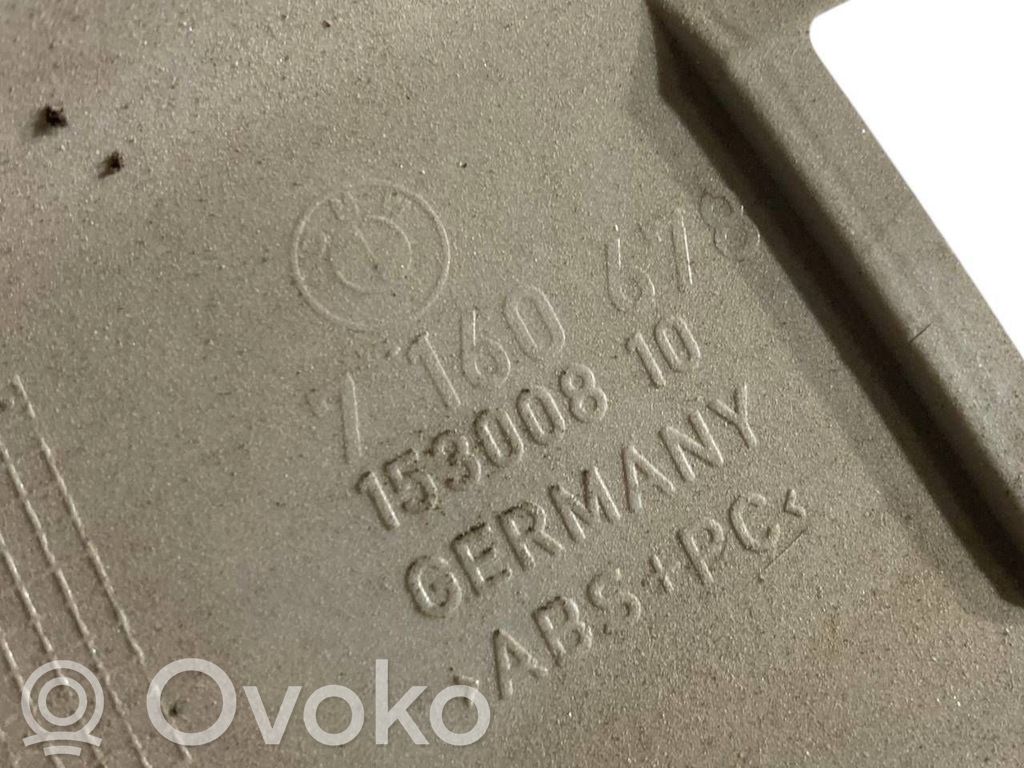 (D) statņa dekoratīvā apdare (augšdaļa)