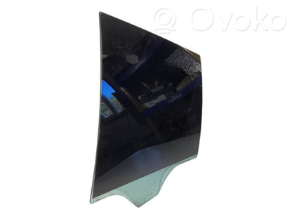 aizmugurējo durvju stikls