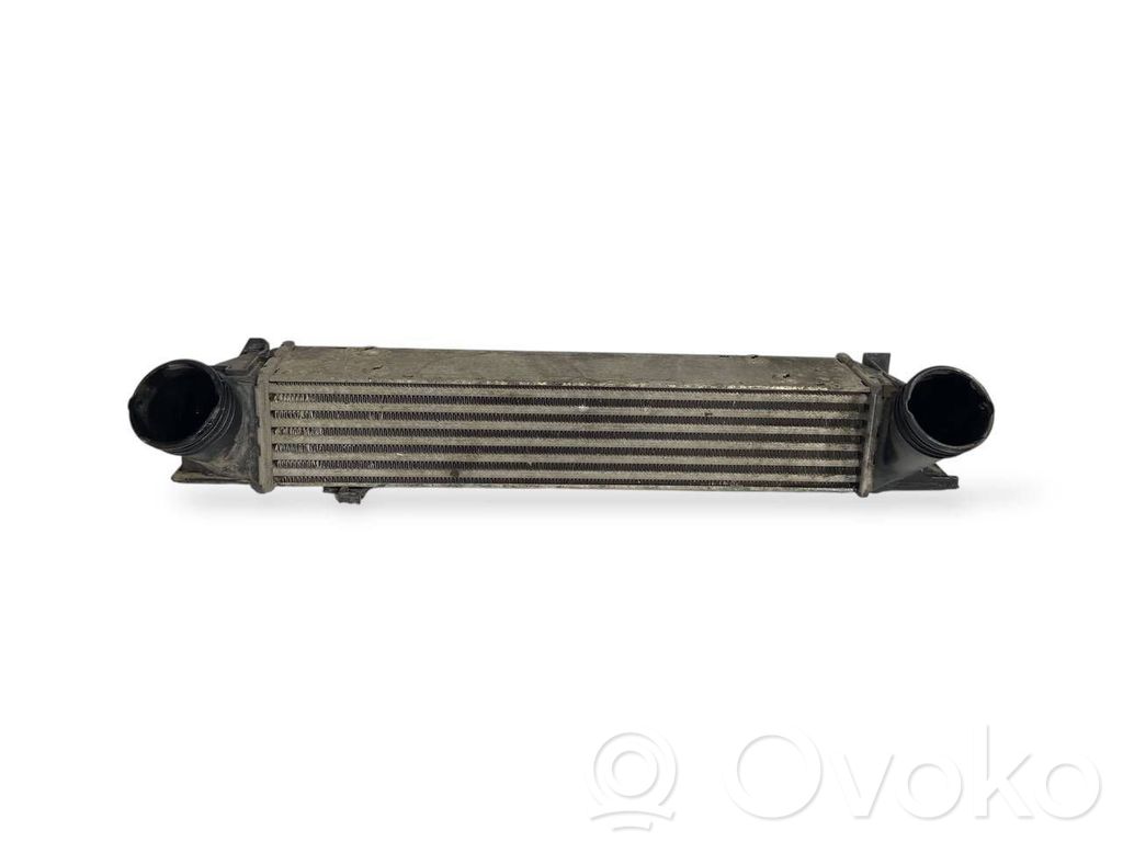 Starpdzesētāja radiators