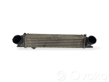 Starpdzesētāja radiators
