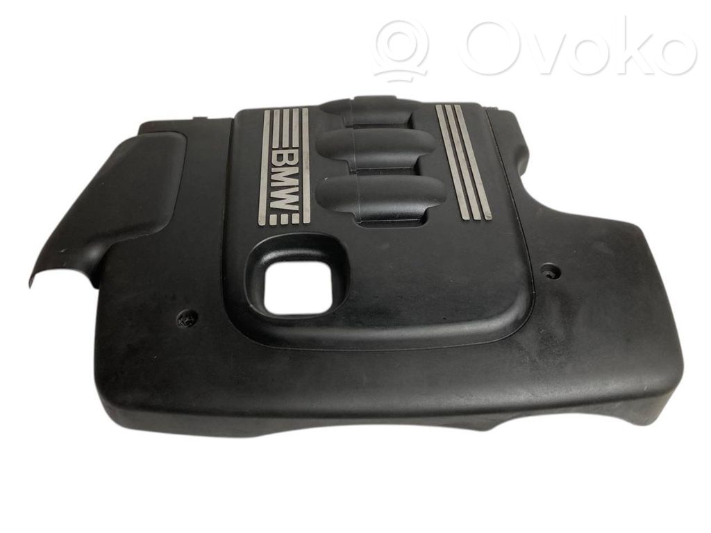 Dzinēja pārsegs (dekoratīva apdare)