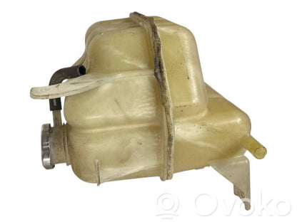 Dzesēšanas šķidruma izplešanās tvertne