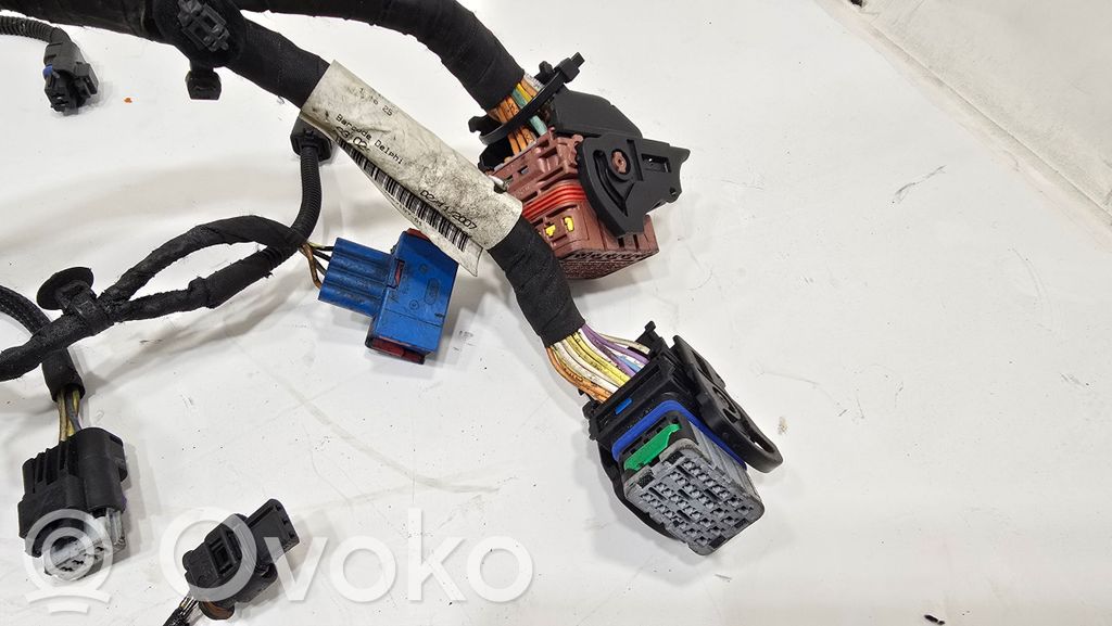 Dzinēja vadu instalācija