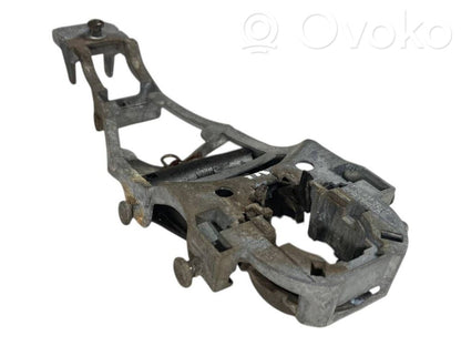 Aizmugurē turētājs / kronšteins ārējam atvēršanas rokturim