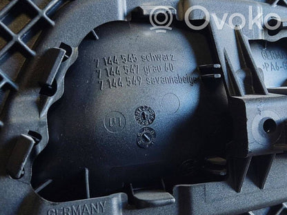 Apšuvums aizmugurējām durvīm