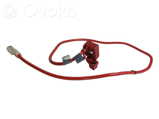 Положительный провод (аккумулятор)