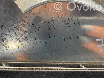 Aizmugurējais lukturis virsbūvē