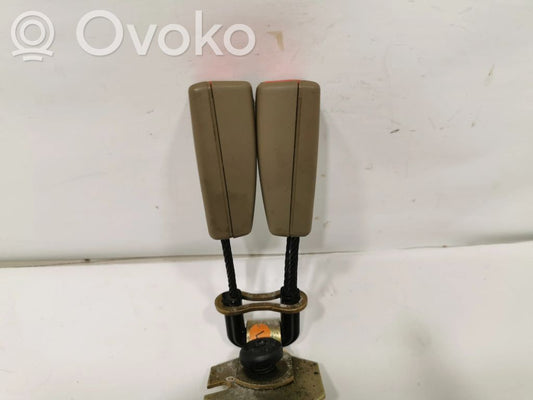 Задняя пряжка ремня