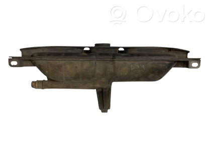 Dzesēšanas šķidruma izplešanās tvertne