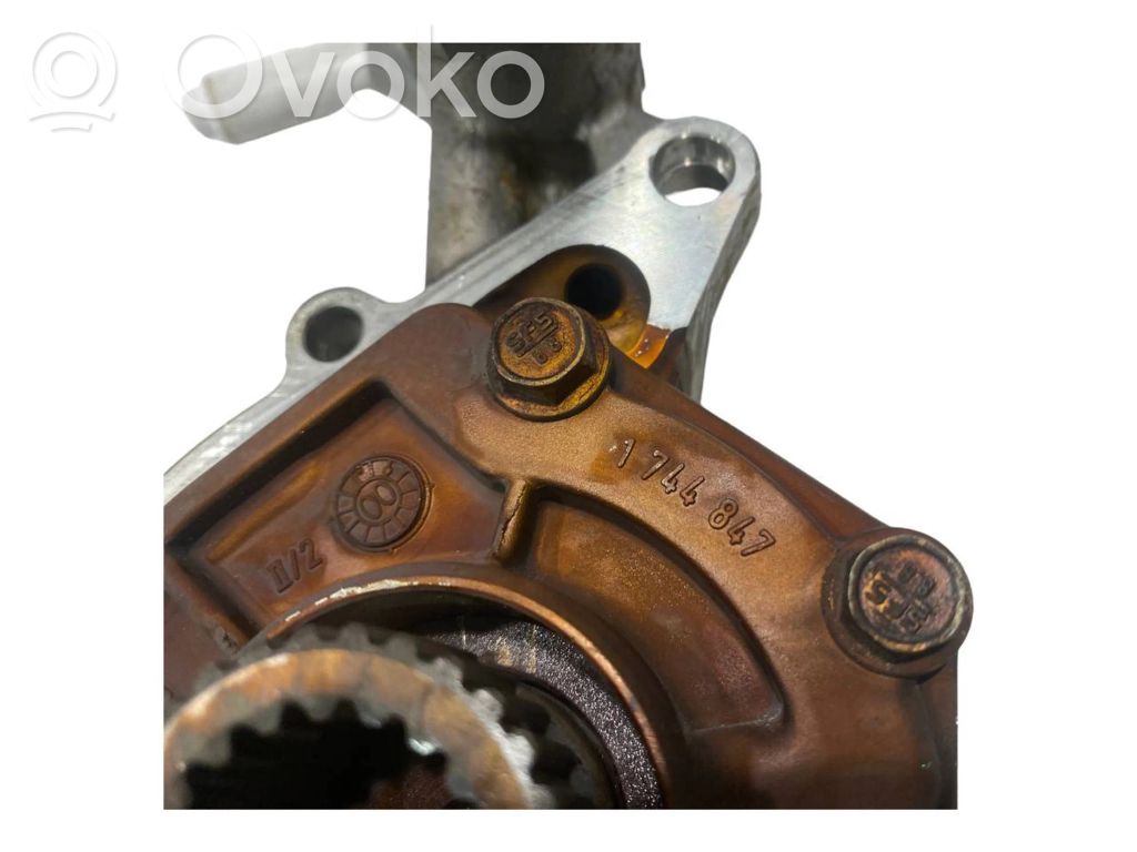 Distribution phase regulator