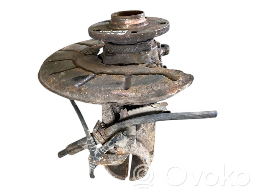 Priekšējā riteņa rumbas vārpstas šarnīrs (stupica, capfa)